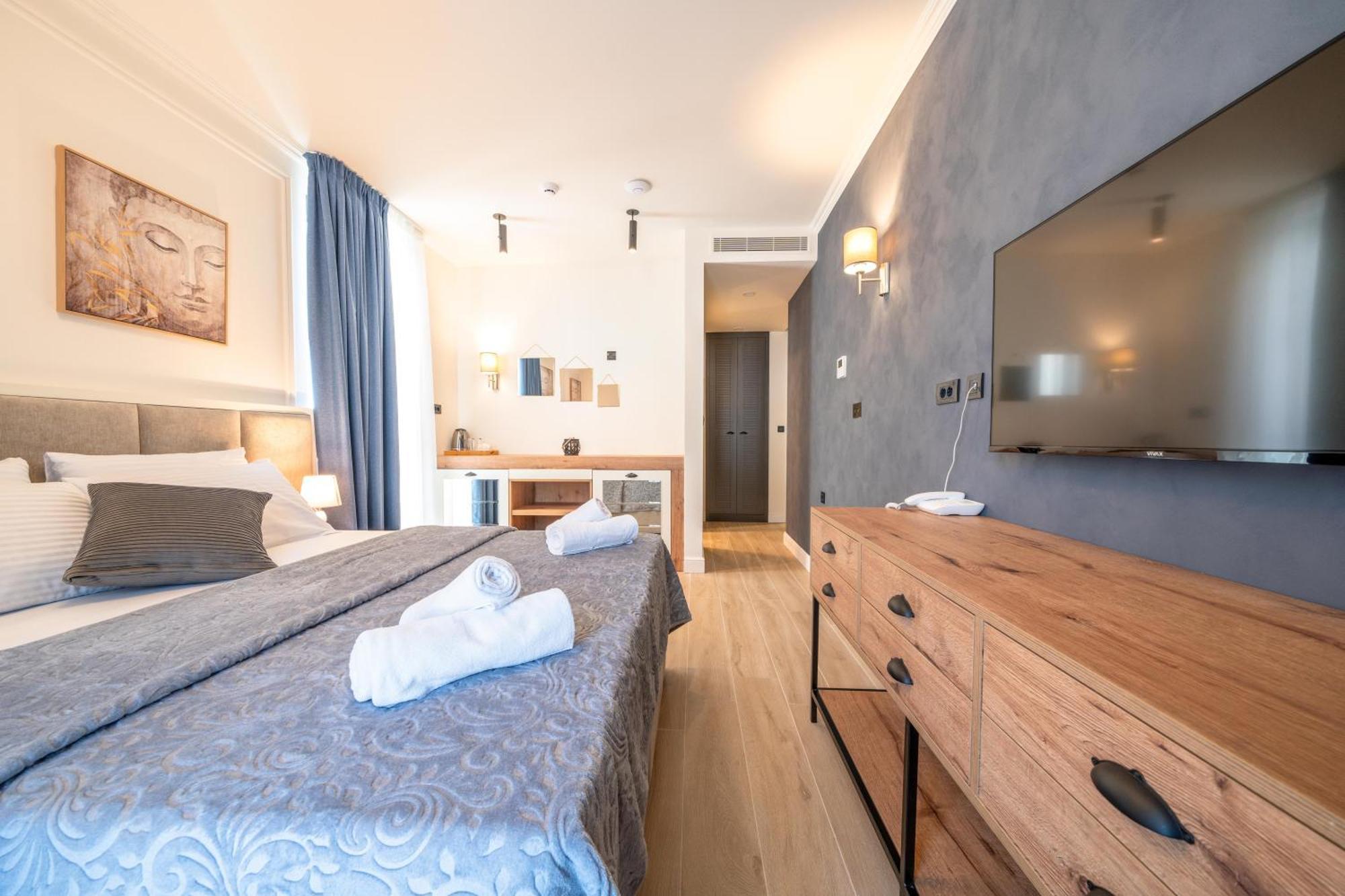 Invictus Hotel بودفا المظهر الخارجي الصورة