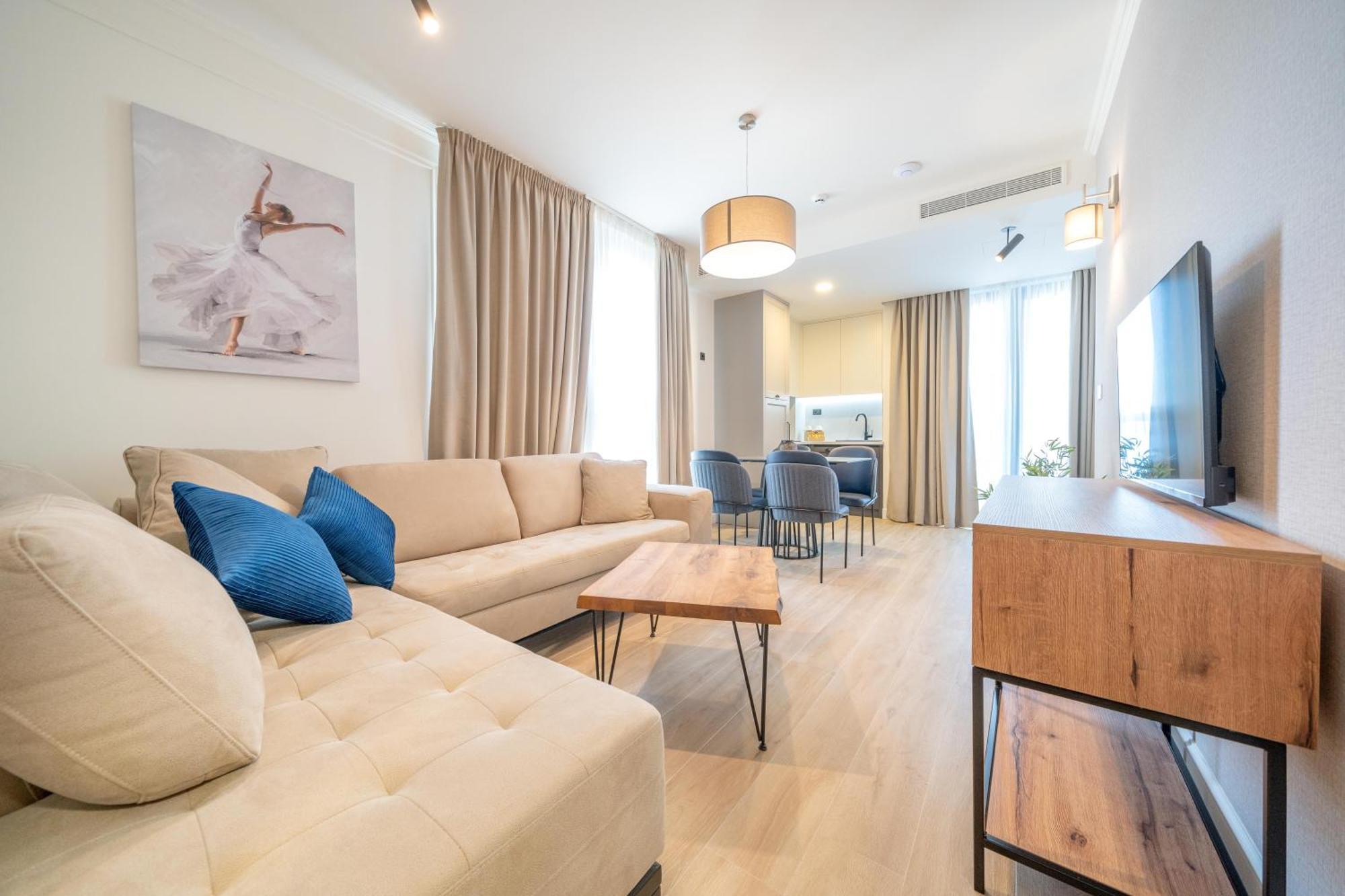 Invictus Hotel بودفا المظهر الخارجي الصورة